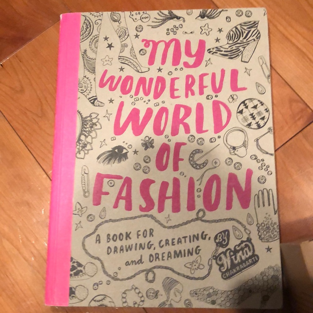 Book of drawing, creating and dreaming Fashion